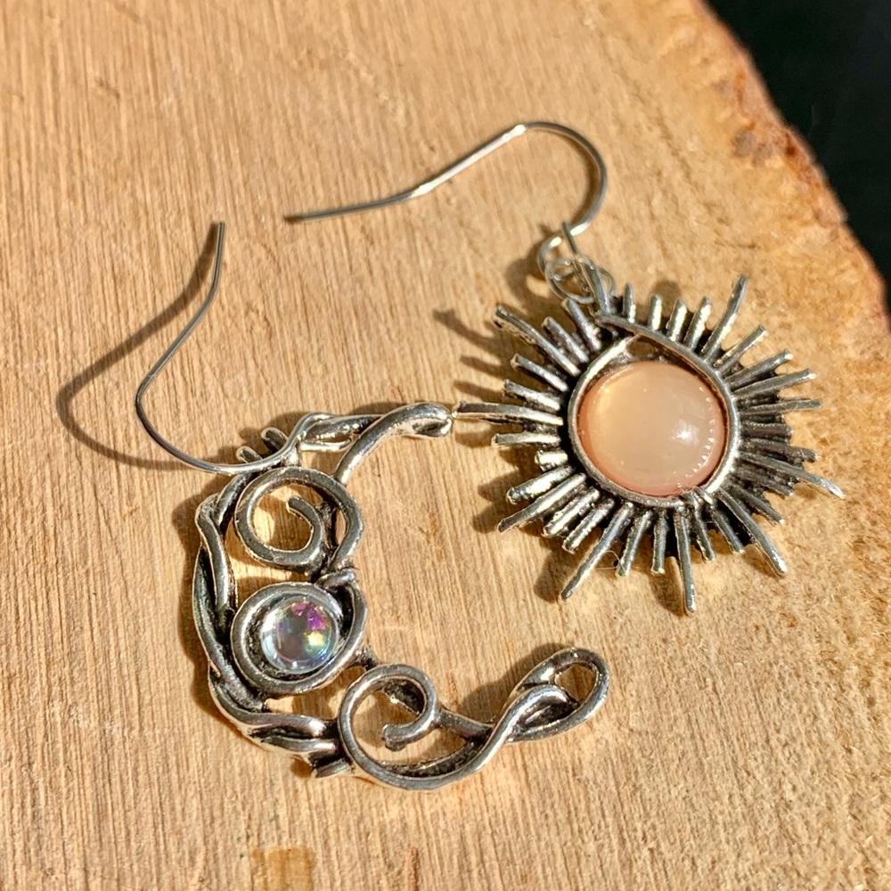 🌙 Mythical CZ Stone Crescent Moon Sun Earrings - Picture 3 of 4